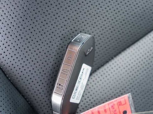 Used 2025 Kia Sorento EX image 20