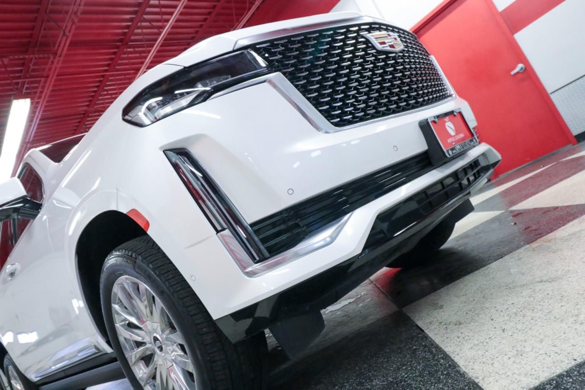 Used 2023 Cadillac Escalade Premium Luxury w/ Performance Package RWD image 38
