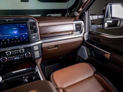 Used 2025 Ford F250 King Ranch AWD/4WD image 7