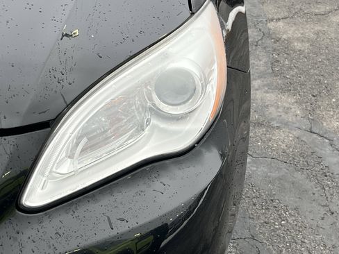 Used 2013 Chrysler 200 Touring w/ S Exterior Appearance Pkg image 10