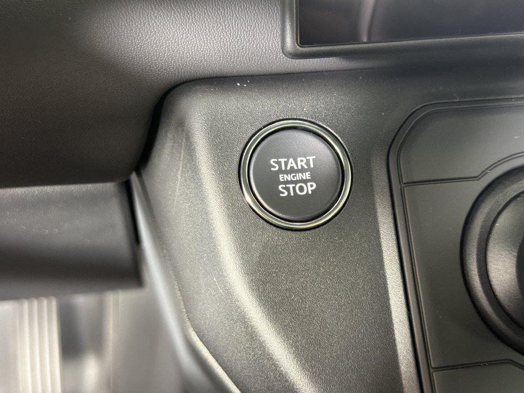 New 2026 Land Rover Defender 110 X-Dynamic SE AWD/4WD image 17