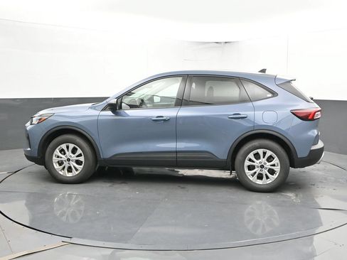 Used 2025 Ford Escape Active AWD/4WD image 9