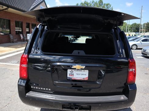 Used 2020 Chevrolet Suburban LT AWD/4WD image 14