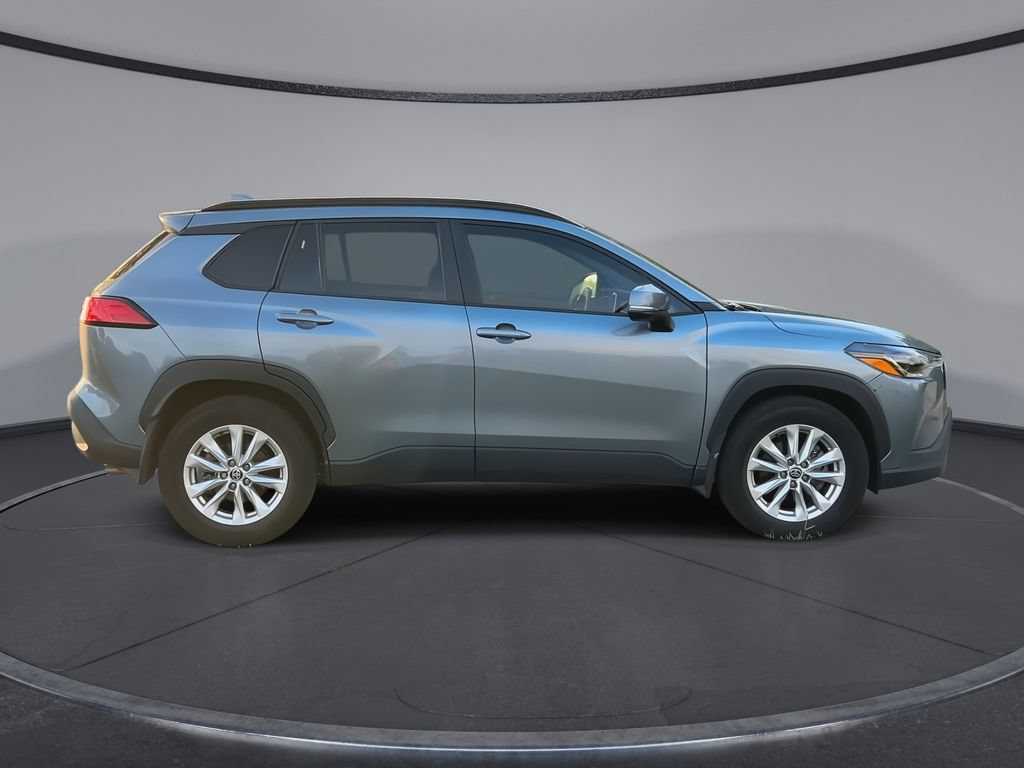 Used 2024 Toyota Corolla Cross LE w/ Moonroof Package AWD/4WD image 9