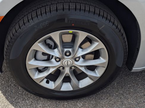 New 2026 Chrysler Pacifica Limited image 7