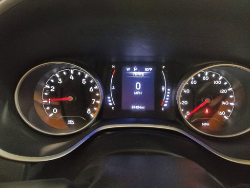 Used 2020 Jeep Compass Latitude FWD image 23