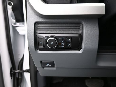 New 2026 Ford F350 XL w/ FX4 Off-Road Package AWD/4WD image 10