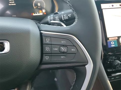 New 2025 Jeep Grand Cherokee Limited w/ MOPAR Finishing Package image 15