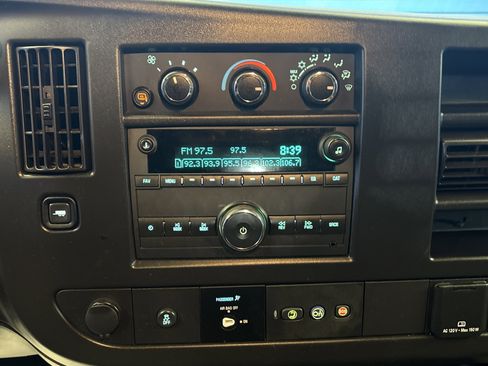 Used 2024 Chevrolet Express 2500 w/ Driver Convenience Package image 17