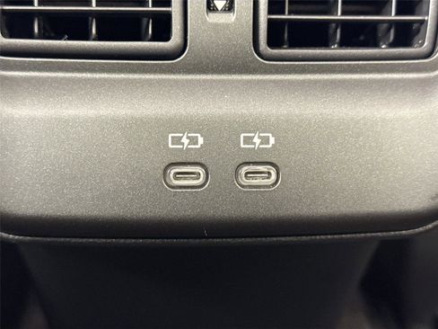 Certified 2023 Toyota Crown Limited image 39