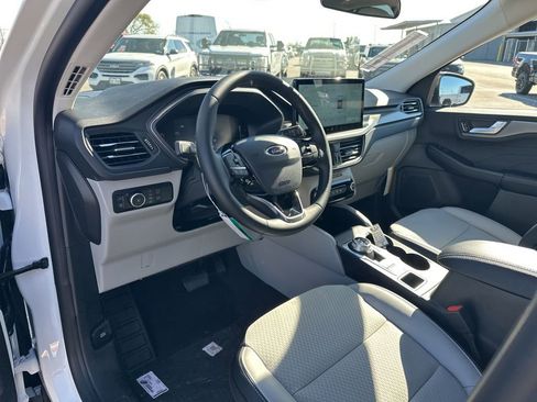 New 2026 Ford Escape SE image 12