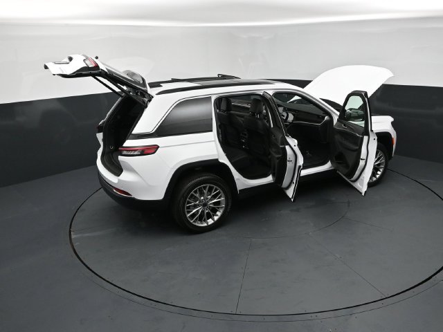 New 2027 Jeep Grand Cherokee Limited AWD/4WD image 30