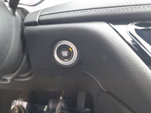 Used 2026 Chrysler Pacifica Premium FWD image 27