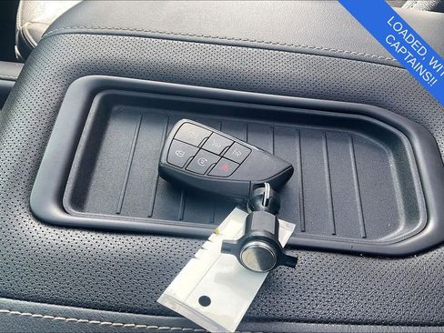 Used 2023 Chevrolet Tahoe Premier AWD/4WD image 14