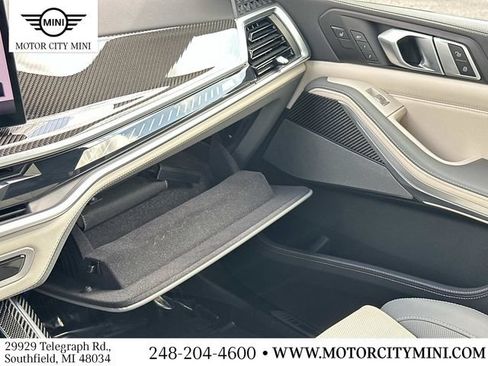 Used 2025 BMW X7 M60i AWD/4WD image 39