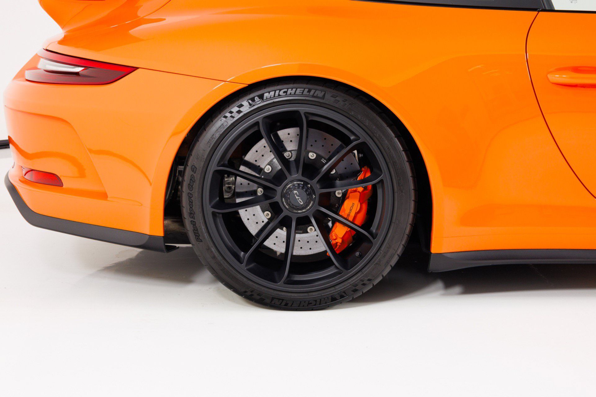 Used 2018 Porsche 911 GT3 RWD image 12