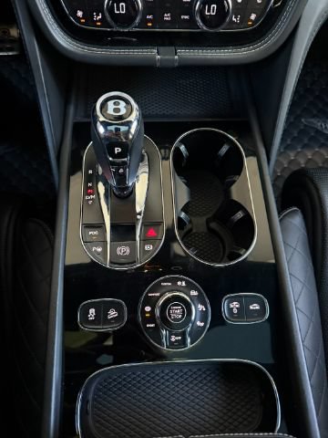 Used 2017 Bentley Bentayga AWD/4WD image 25