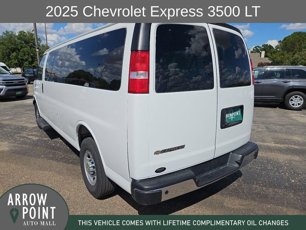 Used 2025 Chevrolet Express 3500 LT w/ LT Preferred Equipment Group RWD image 9