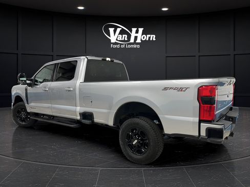 Used 2023 Ford F250 XLT w/ XLT Premium Package AWD/4WD image 5