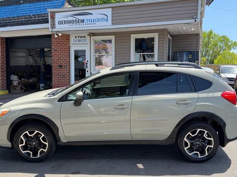 Used 2017 Subaru Crosstrek 2.0i Limited AWD/4WD image 2
