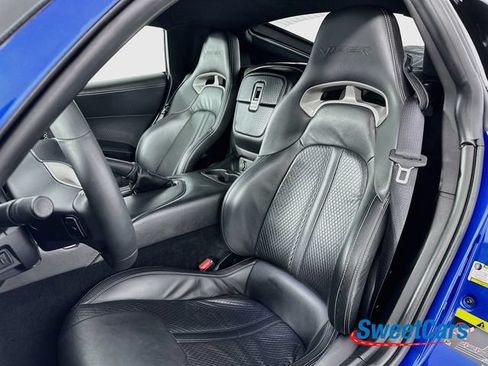 Used 2013 SRT Viper GTS w/ GTS Laguna Interior Pkg RWD image 11