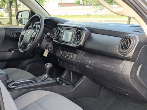 Used 2019 Toyota Tacoma SR w/ SR Convenience Package image 20