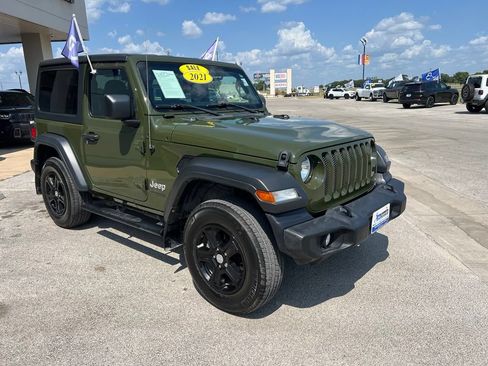 Used 2021 Jeep Wrangler Sport AWD/4WD image 6