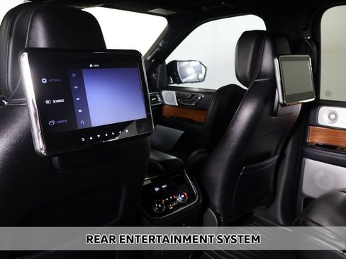 Used 2019 Lincoln Navigator L Reserve AWD/4WD image 5