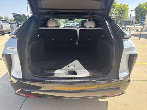 Certified 2026 Cadillac Lyriq Premium Sport AWD/4WD image 17