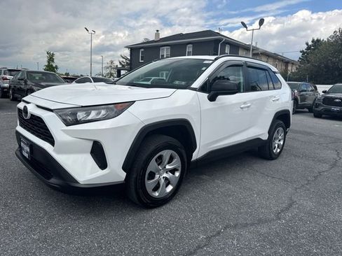 Used 2021 Toyota RAV4 LE AWD/4WD image 1