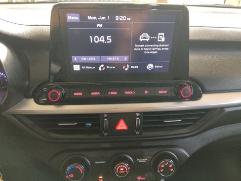 Used 2023 Kia Forte LXS w/ LXS Technology Package FWD image 25