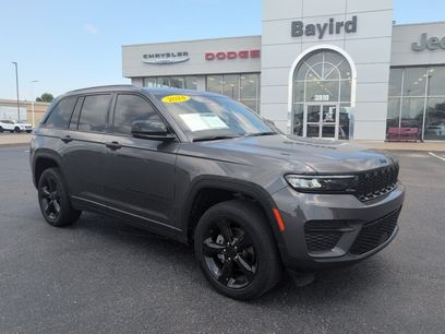 Used 2024 Jeep Grand Cherokee Altitude