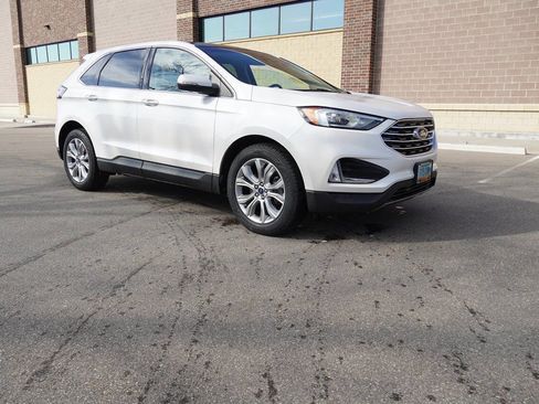 Used 2019 Ford Edge Titanium w/ Class II Trailer Tow Package image 3