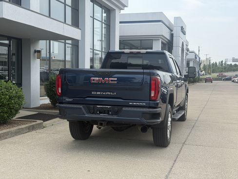 Used 2020 GMC Sierra 3500 Denali w/ Denali Ultimate Package AWD/4WD image 5