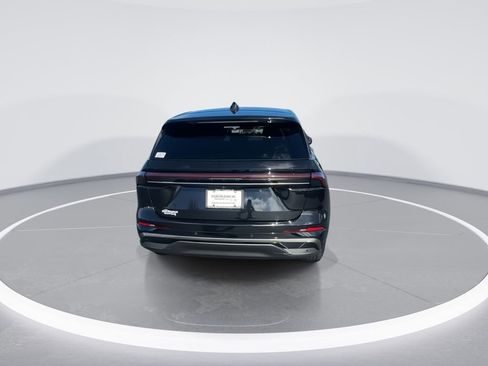 Used 2025 Lincoln Nautilus Premier w/ Jet Appearance Package AWD/4WD image 7