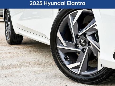 Used 2025 Hyundai Elantra Sport w/ Cargo Package image 2