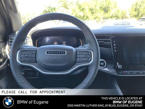 Used 2022 Jeep Wagoneer Series III AWD/4WD image 22