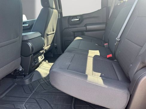 Used 2025 Chevrolet Silverado 1500 Custom Trail Boss w/ LPO, Dark Essentials Package AWD/4WD image 16