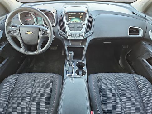 Used 2017 Chevrolet Equinox LS image 9