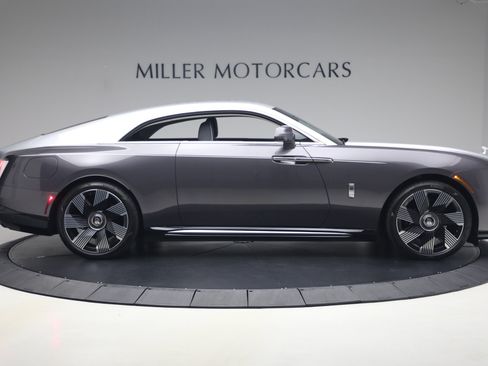 Used 2024 Rolls-Royce Spectre w/ Spectre Launch Package AWD/4WD image 3