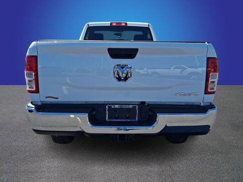 Used 2024 RAM 2500 Tradesman w/ Chrome Appearance Group AWD/4WD image 5