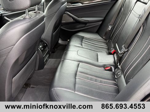 Used 2021 BMW 540i w/ M Sport Package RWD image 17