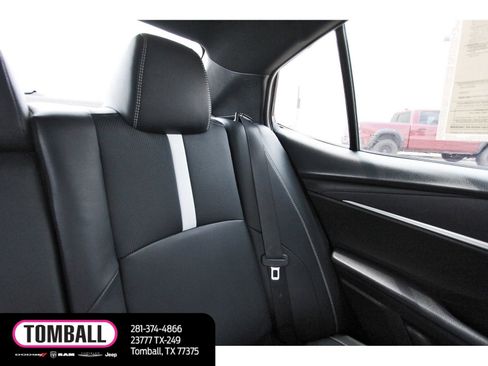 Used 2025 Toyota Camry SE w/ Convenience Package FWD image 12