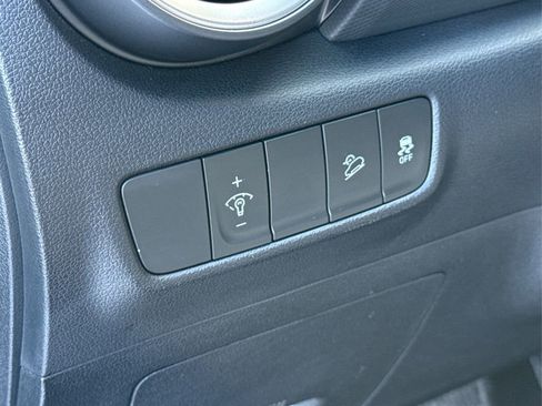 Certified 2023 Hyundai Kona SEL w/ Convenience Package image 30