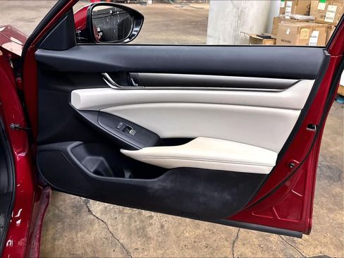 Used 2021 Honda Accord Hybrid image 26