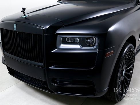 Used 2024 Rolls-Royce Cullinan AWD/4WD image 45