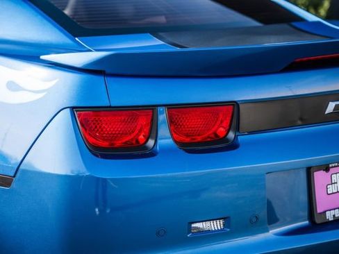 Used 2013 Chevrolet Camaro SS w/ Hot Wheels Special Edition image 52