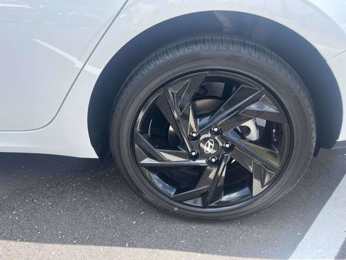 Certified 2026 Hyundai Elantra Sport FWD image 9
