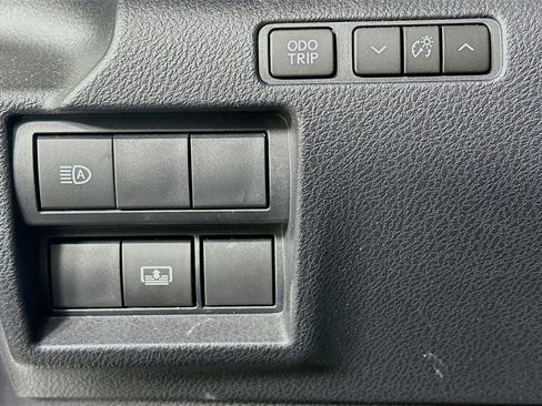 Used 2025 Lexus IS 300 w/ Premium Package image 17