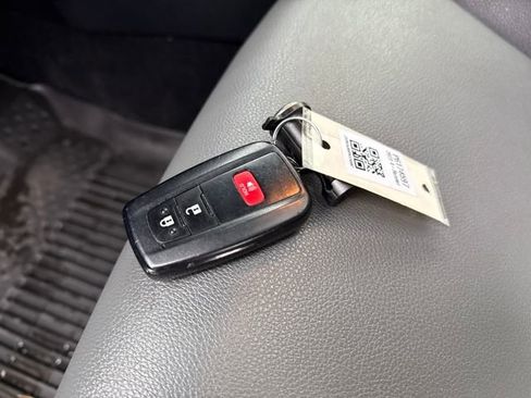 Used 2023 Toyota 4Runner SR5 Premium image 32